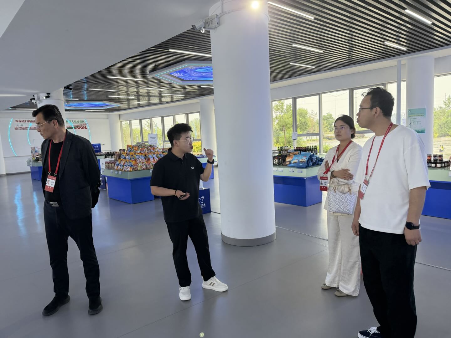 综保区展厅参观